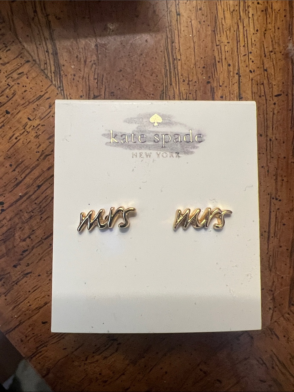 kate spade gold 'mrs' Script Stud Earrings - Polished Gold Tone